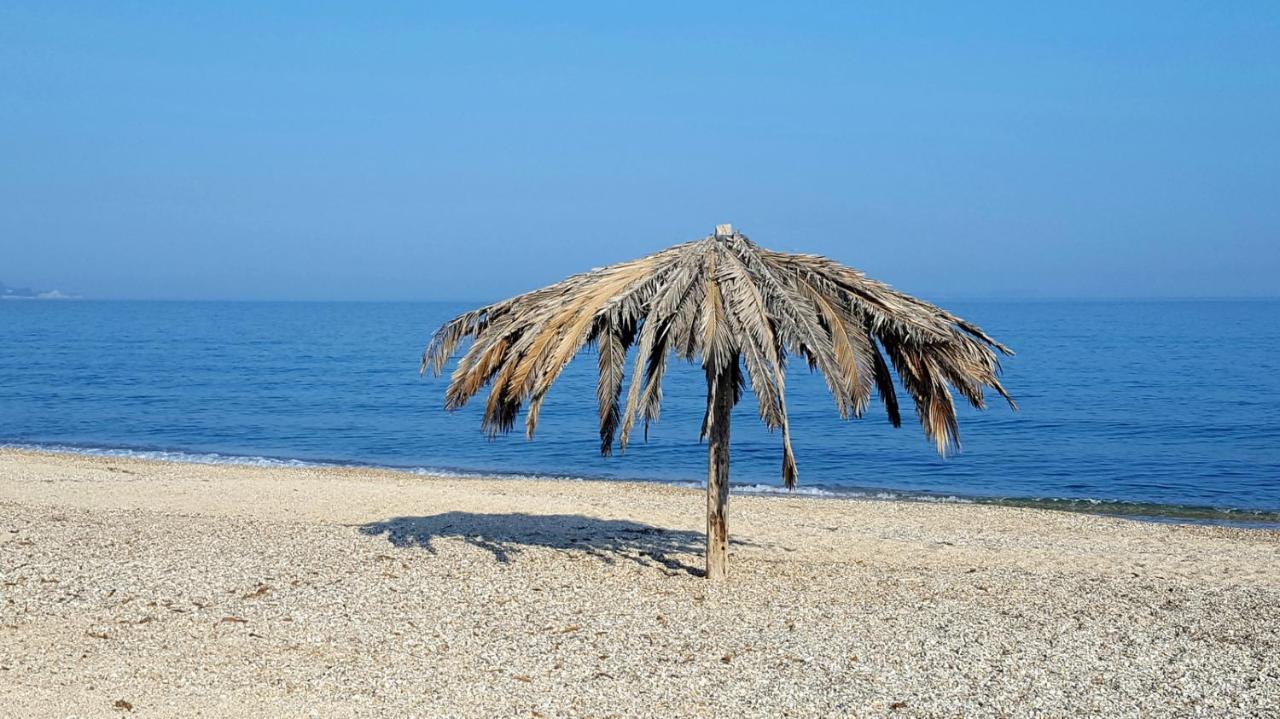 Dalas Beach House Almiros Beach Екстериор снимка