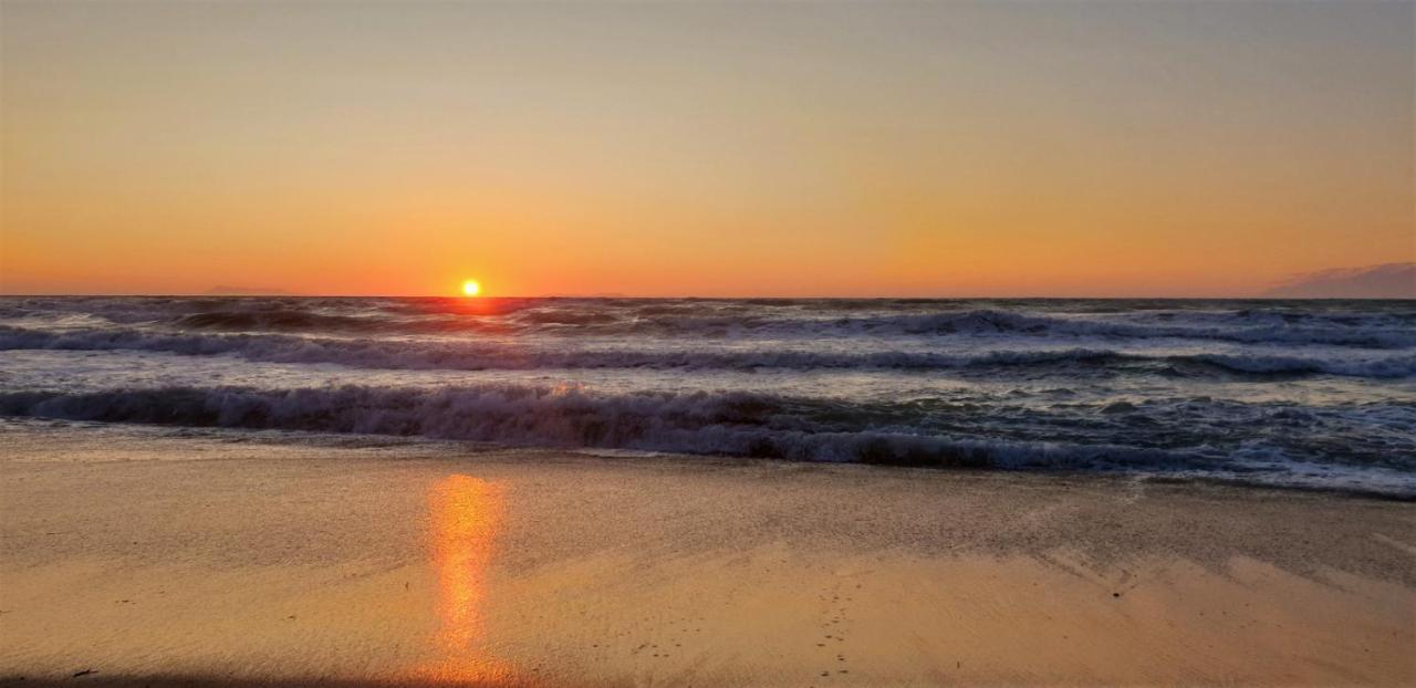 Dalas Beach House Almiros Beach Екстериор снимка