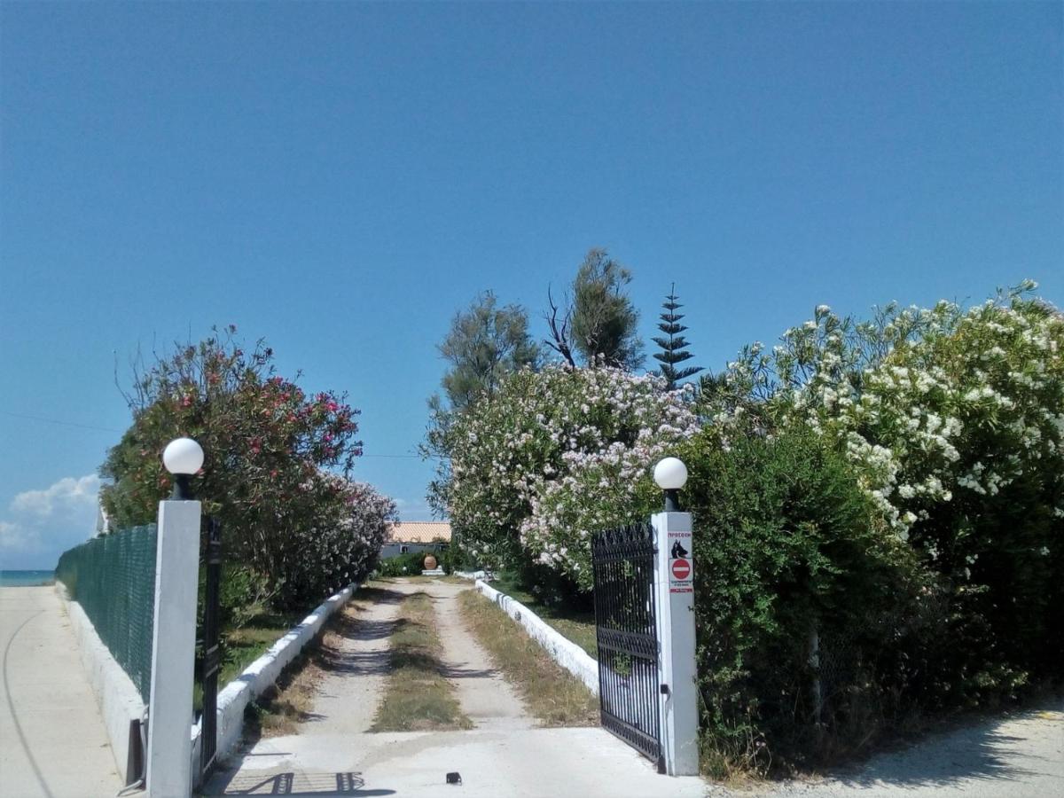 Dalas Beach House Almiros Beach Екстериор снимка