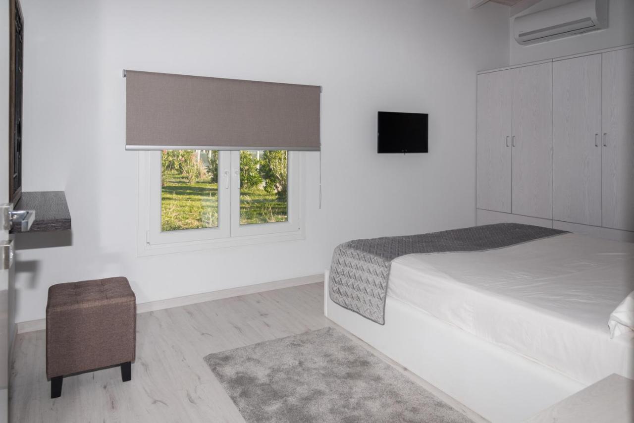 Dalas Beach House Almiros Beach Екстериор снимка