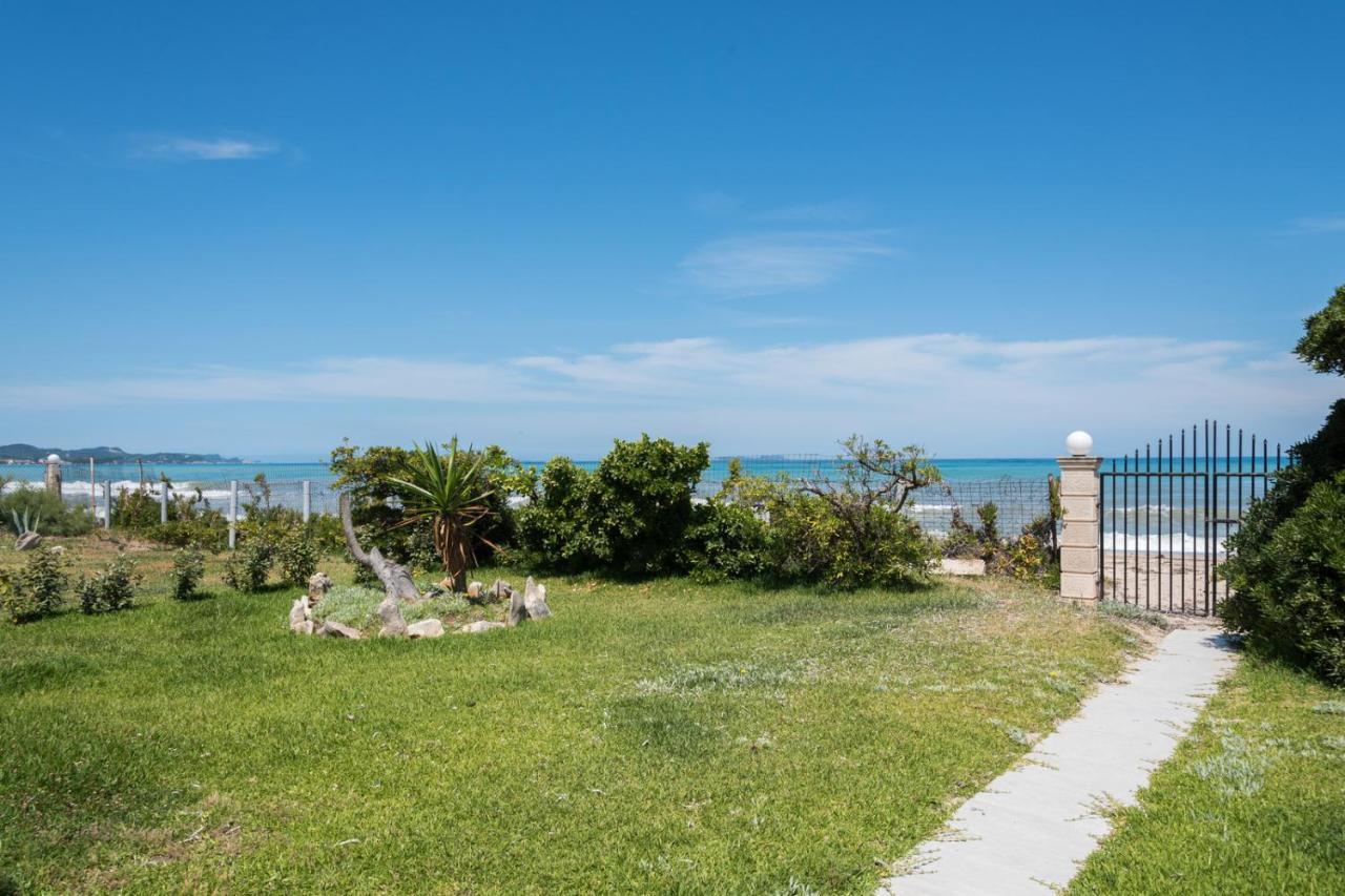 Dalas Beach House Almiros Beach Екстериор снимка